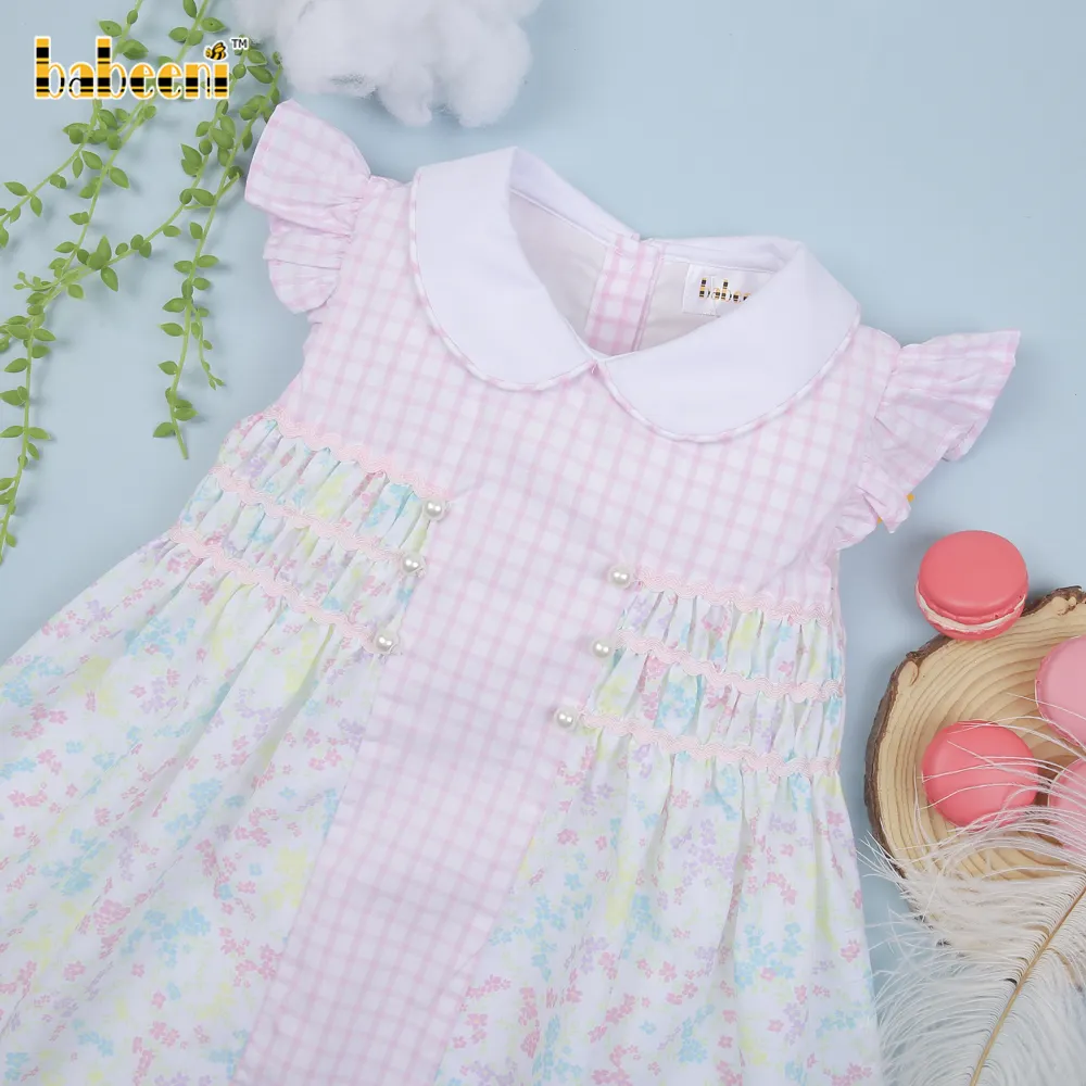 Çiçek baskılı bebek pembe pencere bölmesi elbise OEM ODM çocuk smock elbise özelleştirilmiş nakış toptan üretici-BB3044