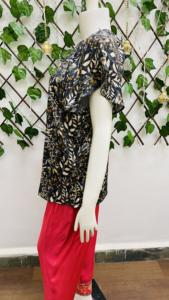 Top Versátil de Primera Calidad para Salidas Diurnas, Cenas Nocturnas y Transiciones de Estilo sin Esfuerzo a un Precio Económico desde India - Product Image 6