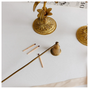 Le plus récent éteignoir de bougie décoratif en métal à long manche pour éteindre en toute sécurité la flamme de la bougie de Noël - Product Image 4