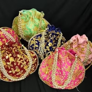 Bolso de mano bordado de terciopelo hecho a mano indio para mujer/bolsa/bolso con cordón, recuerdo de boda/regalo de devolución para invitados - Product Image 1