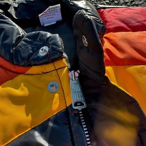 Speedy Industry Fabricant personnalisé Gilet bouffant d'hiver pour hommes Coupe-vent brodé décontracté de haute qualité Imperméable Durable - Product Image 3