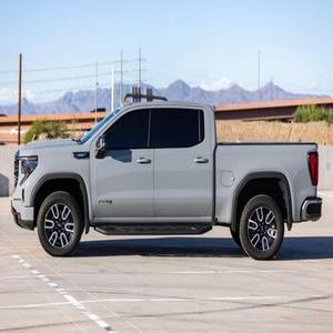 2024 Advanced 4WD Pickup Truck 3GTUUEE89RG172408 Interior Premium, construcción robusta - Product Image 4