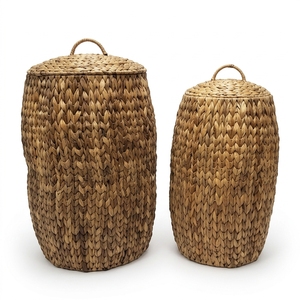 Ensemble de paniers de rangement en jacinthe d'eau naturelle, panier à linge cylindrique tressé avec couvercle assorti et poignée en arche, décoration artistique pour la maison - Product Image 1