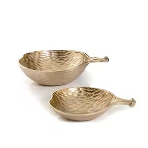 Cuenco DE FECHA DE SERVICIO DE Metal dorado superior Patas pequeñas Nuevo diseño para fiestas de fruteros Sirviendo frutas de chocolate Característica biodegradable - Product Image 3