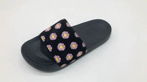 Personalizado Uniseason Daisy Print Upper Eva Sliders zapatillas hombres y mujeres zapatillas de interior - Product Image 3
