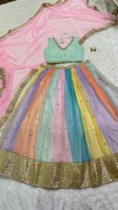 Conjunto de Lehenga Choli de Diseño Completo en Gorgette con Dupatta y Blusa Bordada, Lehenga Nupcial / Lehenga Choli, Precio de Conjunto de Lehenga Multicolor - Product Image 3