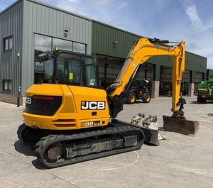 Excavatrice sur chenilles compacte JCB 86C-2, moteur Kohler, système Bosch Rexroth, 8,6 tonnes, haute efficacité, dotée d'une pompe à moteur, d'une boîte de vitesses - Product Image 6