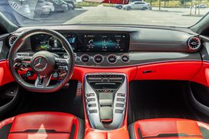 Mercedes-AMG GT63 S 2023 Usado en Excelentes Condiciones, 4 Puertas, Motor V8 Biturbo de 4.0 Litros, Tracción en las Cuatro Ruedas, Color Rojo Pimienta y Interior Negro, Equipamiento de Alta Gama - Product Image 3