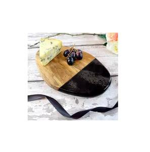 Tabla de Cortar Redonda de Madera con Diseño Artístico Esmaltado, Ecológica y Práctica para un Picado Eficiente - Product Image 3