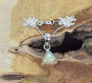 Pendentif en opale éthiopienne, collier en argent sterling, pierre précieuse, fait à la main, pierre de naissance d'octobre, bijoux en pierre naturelle, cadeau - Product Image 3