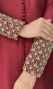 BRODERIE INDIENNE/PAKISTANÉE SUR LE SOL-LONGUEUR DES MANCHES KURTA, ROBE PANTALON AVEC PERLES DE VERRE EN CRISTAL, TRAVAIL DE FIL POUR LA FÊTE = 2024 - Product Image 2