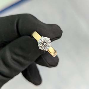 Anillo Solitario con Diamante Cultivado en Laboratorio de 2.00ct, Corte Redondo, 6 Puntas, Certificado IGI, Oro de 14k/18k - Product Image 1