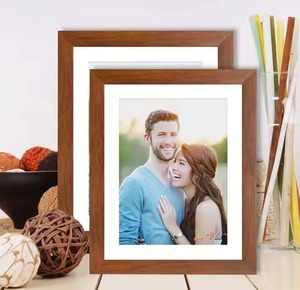 Cadre photo en bois tendance rustique, design moderne, parfait pour une décoration élégante, présentation élégante sur table - Product Image 6