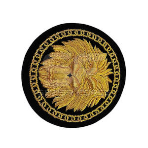 Badges brodés uniques conçus avec des points lisses et des couleurs vives pour les vestes et les sacs Badges brodés personnalisés tendance - Product Image 2