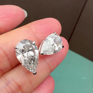 Boucles d'oreilles clous en diamant de laboratoire certifié IGI, 10,00 carats au total, taille poire, couleur D-E-F, clarté VVS-VS - Product Image 2