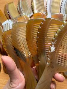 Peigne de massage en corne de haute qualité Peigne à cheveux pour un entretien sain des cheveux - Product Image 5