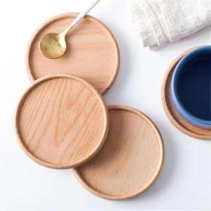 Sous-verres en noyer fabriqués à la main Tapis et tampons décoratifs en bois élégants pour la maison ajoute de la sophistication à tout espace - Product Image 3