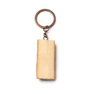 Portachiavi in Legno Personalizzato, Gadget Unico in Legno per Chiavi - Product Image 2