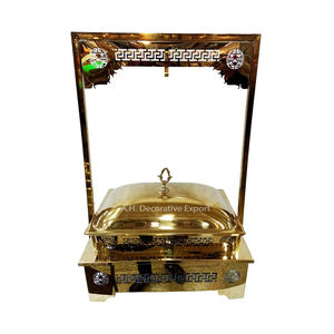 Plat à chauffe-plats arrondi à l'aspect simple plat de service de nourriture réchauffé en acier inoxydable plaqué or brillant avec couvercle et base à pied à vendre - Product Image 3