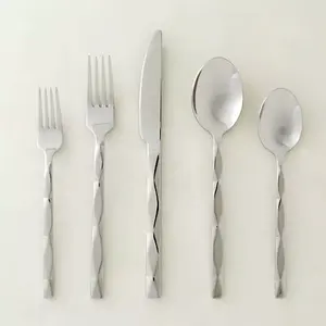 Ensemble de couverts en acier inoxydable de qualité alimentaire pour la table de mariage à l'hôtel, de haute qualité à prix abordable - Product Image 4