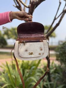 Bolso bandolera de estilo occidental de piel de vaca auténtica, nuevo bolso bohemio de usos múltiples de diseñador para mujer con patrón de caramelo - Product Image 4