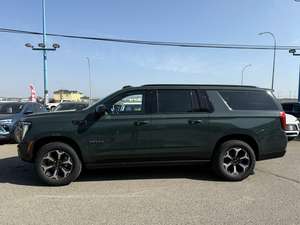 GMC Yukon XL AT4 Ultimate 2025 Limpio - Product Image 5