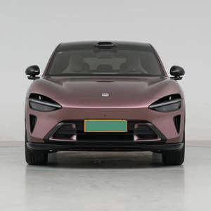 SUV Eléctrico Premium de Tamaño Mediano, Automático, con Volante a la Izquierda, Ruedas R19, Plataforma de Alta Eficiencia SiC de 800V, Autonomía CLTC de 835 km - Product Image 1