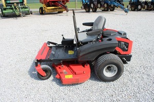 Tractor Cortacésped Gravely ZTX-52 con Tracción en las 4 Ruedas, Transmisión por Engranajes, Rojo, Motor Briggs & Stratton de 25 HP, Fabricado en EE. UU. - Product Image 2