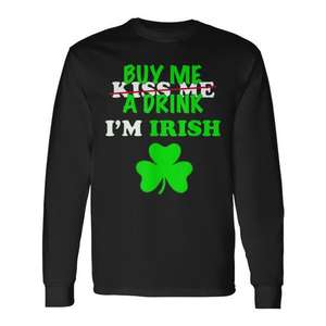 Camiseta de Manga Larga con Estampado de Máscara del Día de San Patricio, Tema Irlandés para Celebraciones, con la Frase 'Kiss Me Buy Me a Drink' - Product Image 1