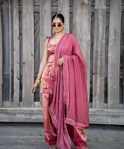 ATTRACTIVE FENDY SOIE BRODERIE SÉQUENCE TRAVAIL TOP PATIYALA AVEC DUPATTA FÊTE VÊTEMENT ETHNIQUE À PRIX DE GROS - Product Image 1