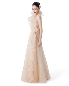 Robe REGAL RUFFLE _ robe de soirée de luxe haute couture de la marque locale vietnamienne - Product Image 5