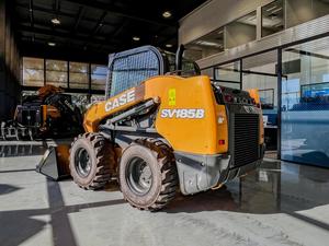 Chargeuse compacte sur pneus CASE SV185B, 90 CV, diesel, machine de construction robuste, boîte de vitesses, pompe, moteur - Product Image 4