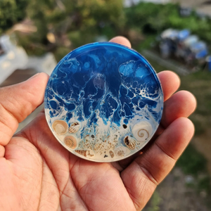 แผ่นรองแก้วไม้จริงเคลือบเรซิ่น ทนทาน ขัดเงา สไตล์คลาสสิก งานศิลป์ กันน้ำ สำหรับกาแฟ ไวน์ และชา - Product Image 4