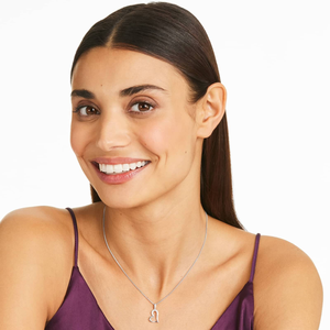 Collier en diamant Moissanite étincelant avec un design de style tennis et une chaîne fine en argent 925 massif pour femme - Product Image 1