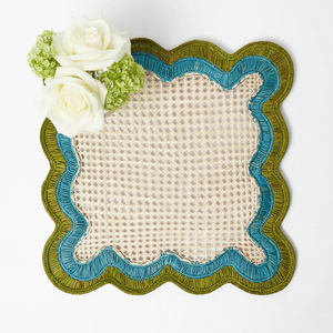 Elegante Mantel Individual de ondas de ratán natural tejido a mano Placa de cargador de ratán festoneado para mesa de comedor OEM aceptado en la fábrica de Vietnam - Product Image 1