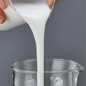 Látex de Vietnam LA, látex bajo en amoníaco de proveedor de confianza, uso para ropa de cama, fabricación de espuma, aplicaciones médicas - Product Image 1