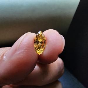 Diamante Amarillo de Corte Marquesa Cultivado en Laboratorio, Belleza y Brillo Inigualables, 0.510CT con Certificado IGI - Product Image 2