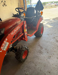 รุ่นปี 2025 สำหรับรถแทรกเตอร์ BX25D ขนาดเล็ก ขับเคลื่อน 4 ล้อ ระบบเกียร์อัตโนมัติ 65 แรงม้า สำหรับใช้งานในฟาร์ม กล่องเกียร์คุณภาพสูง พร้อมลูกปืนคุณภาพสูง - Product Image 3