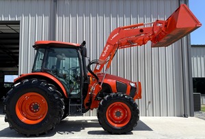 Tractor Kubota usado asequible con cargador, precio barato para la venta - Product Image 2
