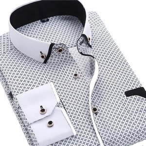 เสื้อเชิ้ตผู้ชาย ผ้าฝ้ายป๊อปลิน 100% ย้อมเส้นด้าย คุณสมบัติยั่งยืน สไตล์ลำลอง - Product Image 1