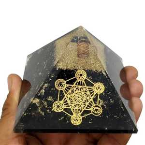 Vente chaude Sélénite Orgonite Pyramide En Gros Cristaux De Guérison Naturelle Sélénite Orgone Pyramides À Vendre - Product Image 4