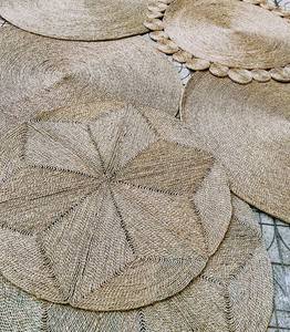 Offre spéciale ! Tapis rond moderne en paille tissé à la main à poils longs, motif floral, taille pliable, réversible, rembourré, résistant aux taches - Product Image 3