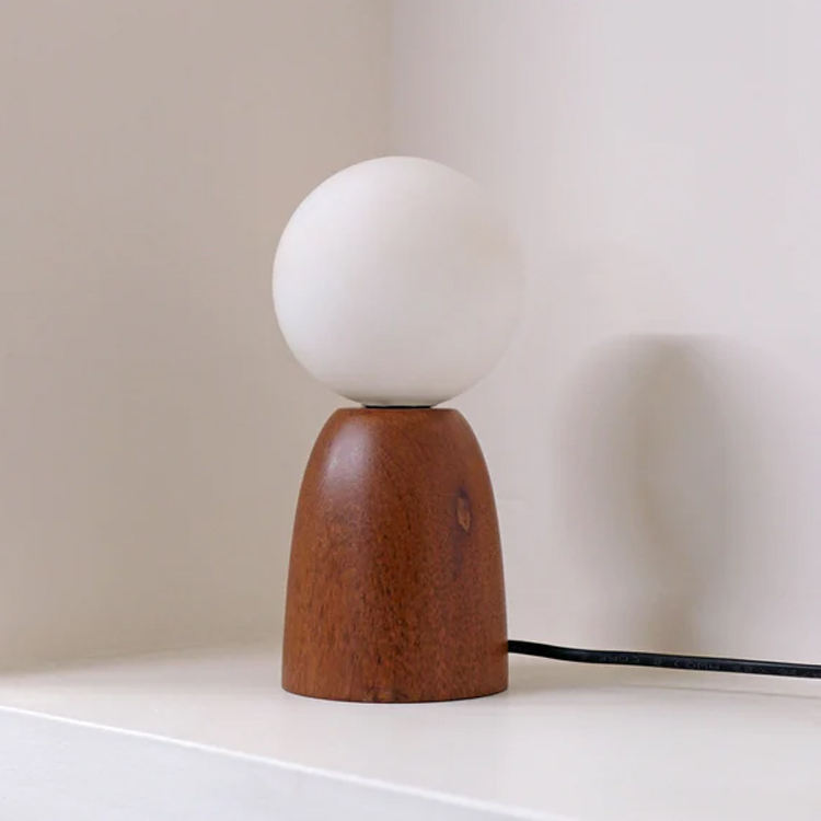 สีน้ำตาล