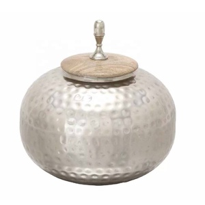 Dernière conception de pot d'urne en laiton urne de crémation pot de conteneur commémoratif pot d'urne commémorative en métal au prix de gros - Product Image 5