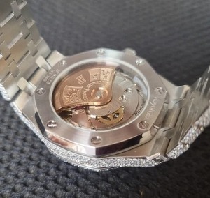 Moissanite diamante ghiacciato <span class=keywords><strong>orologio</strong></span> da polso Moissanite <span class=keywords><strong>orologio</strong></span> analogico VVS Clarity regalo per gli uomini e le donne su misura <span class=keywords><strong>orologio</strong></span> gioielli - Product Image 3