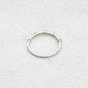 แหวนแต่งงานเงินแท้ 925 ประดับเพชรโมอิสซาไนต์ทรงกลม ดีไซน์โดดเด่น พร้อมแหวนเพชรหรูหรา - Product Image 4