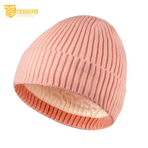 Bonnet d'hiver en tricot épais unisexe en tissu jacquard avec tête de mort pour hommes et femmes Bonnets à revers - Product Image 1