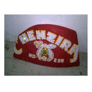 Fez Shriner CHENZIRAM, chapeau de fez maçonnique des Shriners, orné de bijoux et de broderies marron avec des strass, toutes les tailles disponibles - Product Image 1
