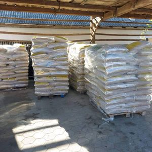 Granulés de bois 15 kg en sac, formes variées pour système de chauffage, fabriqués en UE, qualité supérieure, teneur en cendres d'épinette 0,33, humidité 10 - Product Image 4