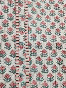 Bolso de mano bohemio de tamaño mediano Reversible con estampado floral de bloque de mano acolchado de algodón hecho a mano indio envío gratis en todo el mundo - Product Image 4